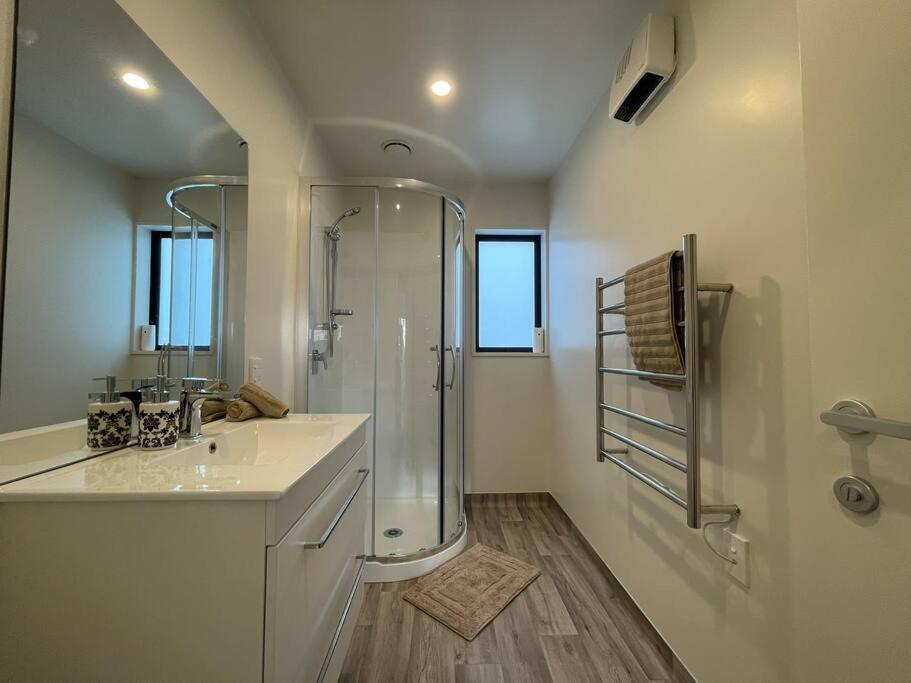 Cbd Luxury Parkside Living 2 Bedroom With Parking Christchurch Exterior photo