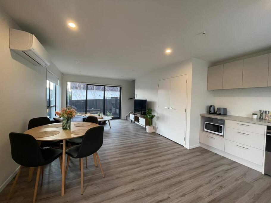 Cbd Luxury Parkside Living 2 Bedroom With Parking Christchurch Exterior photo